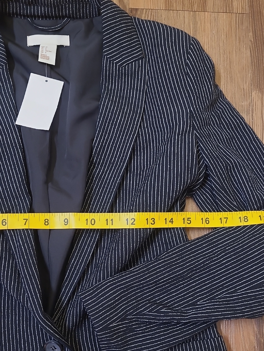 H&M Navy Pinstripe Blazer‎ - Picture 3 of 11